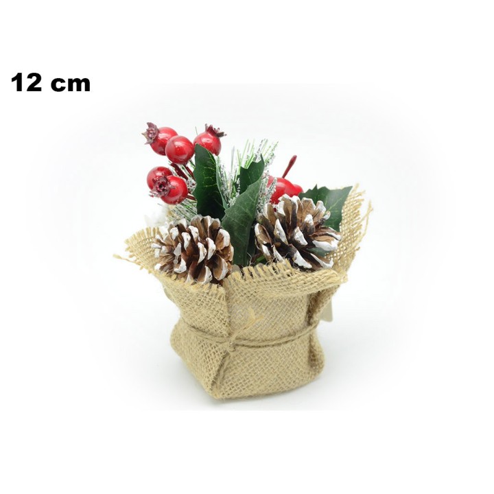 DECORAZIONE CON BACCHE